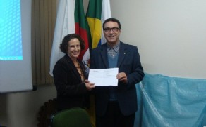 Presidente da Domus recebe doaçao do Rotary Club Anita Garibaldi